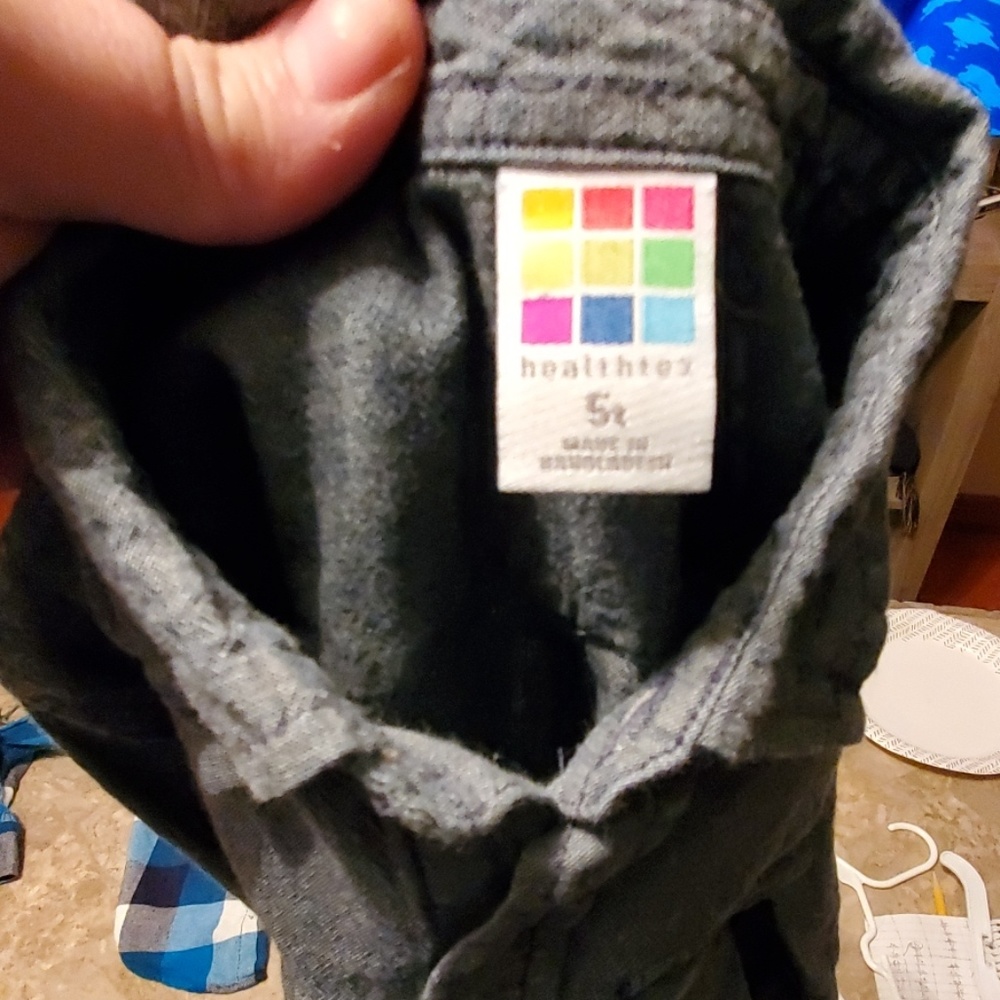 2 button ups - Picture 2 of 5